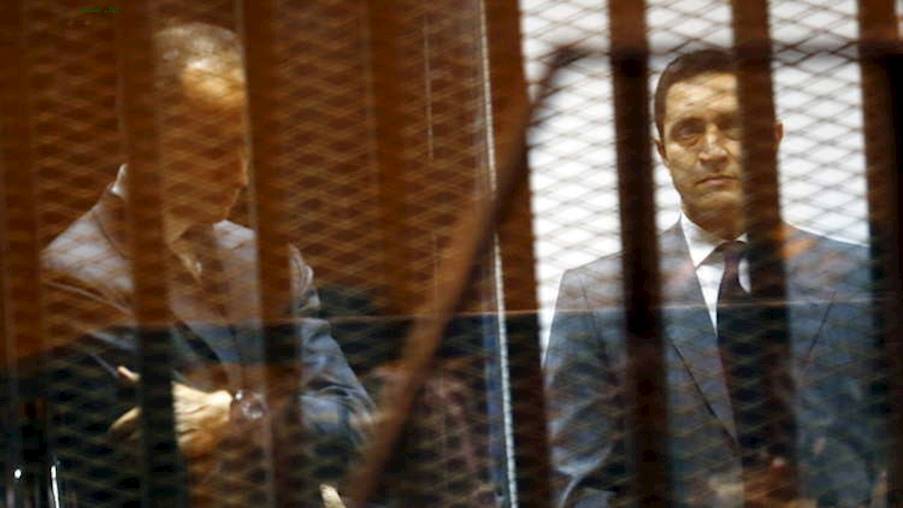 قاضي "تيران وصنافير" يفجر مفاجأة في شهادته بقضية اتهام نجلي مبارك بـ"التلاعب بالبورصة"