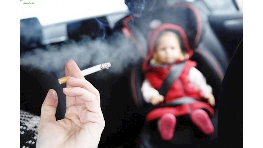 دخان السجائر يؤذي بصر الأطفال